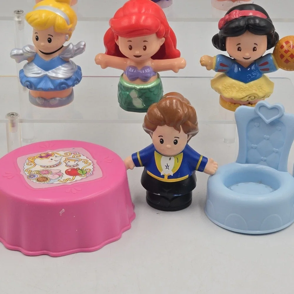 Fisher-Price Little People Disney Princess Prince 10 Mixed Figures +chairs Table